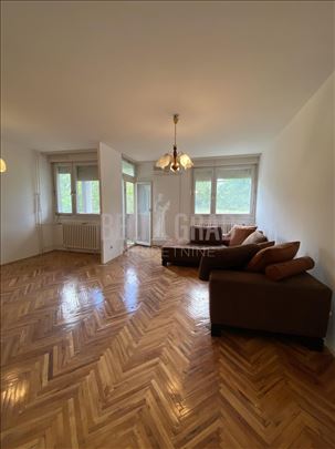 Odličan, funkcionalan, 2.5, adaptibilan