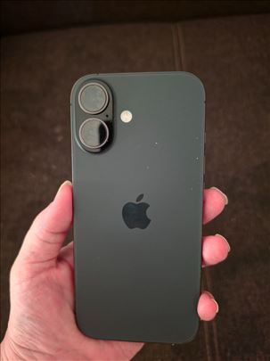Prodajem iPhone 17