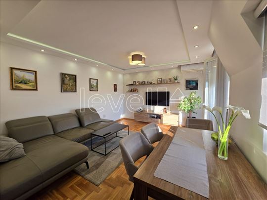 Stan,Novi Sad,Nova Detelinara,kv: 97.00