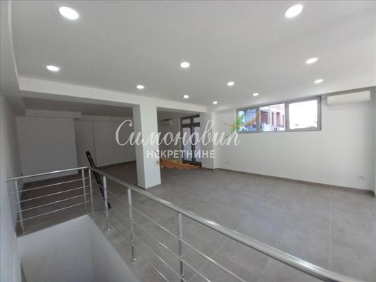 Učiteljsko naselje, TC Aviv, 117m2, dva nivoa, luk
