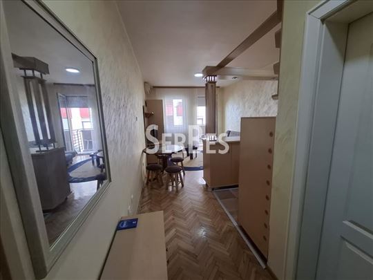 Odlična garsonjera 30m2 u centru sa terasom ID#179
