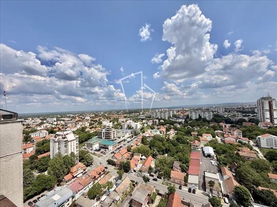 Zemun, Gornji grad, 43m2, sa tearasom od 30m2 ID#1