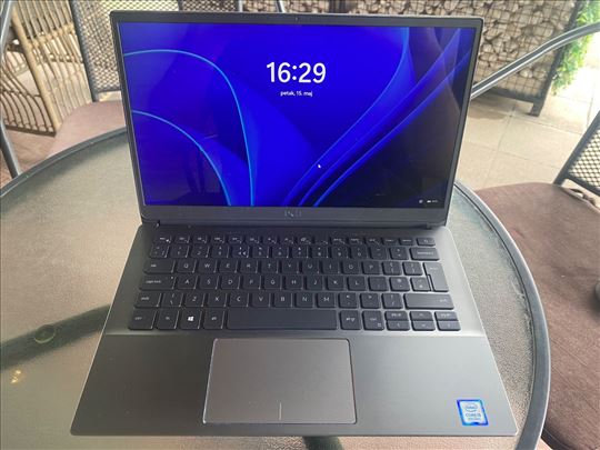 Dell Laptop Biznis Klasa i5-8365U 8GB 512 SSD TOP 