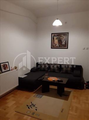Izdaje se stan na keju