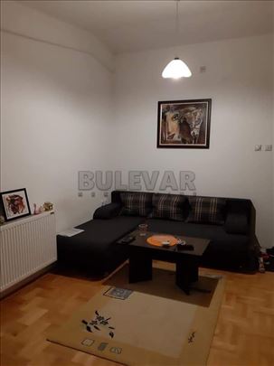 Izdaje se stan na keju