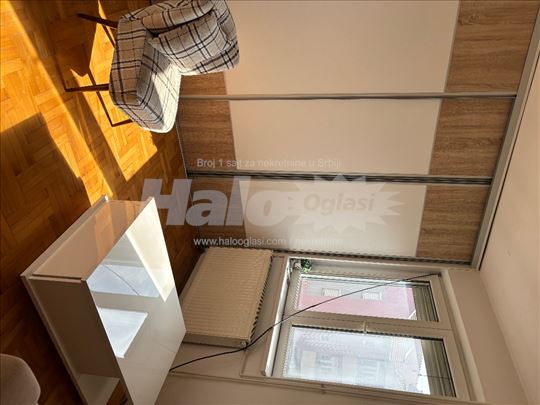 Izdajem stan u blizini Pravnog fakulteta