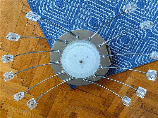 LED luster Pauk