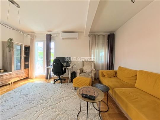 Nov, namešten, 56m2+22m2 terasa