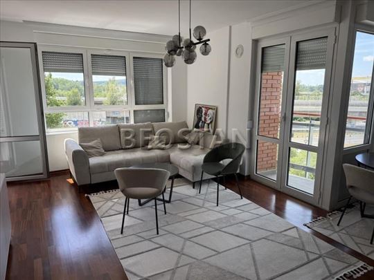 Novi Beograd - Park apartmani blok 19a #67564