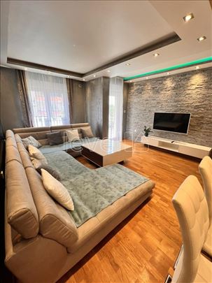 Stan,Novi Sad,Nova Detelinara,kv: 57.00