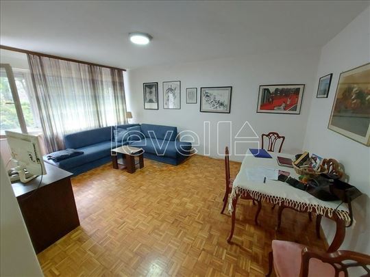 Stan,Petrovaradin,Blok 8,kv: 75.00