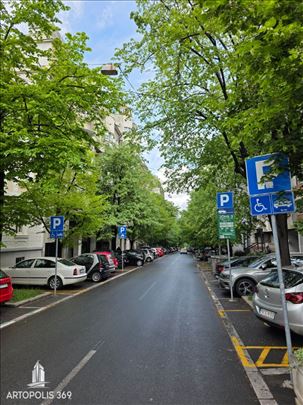 Tiršova ulica, blizina Hrama i Ruske ambasade