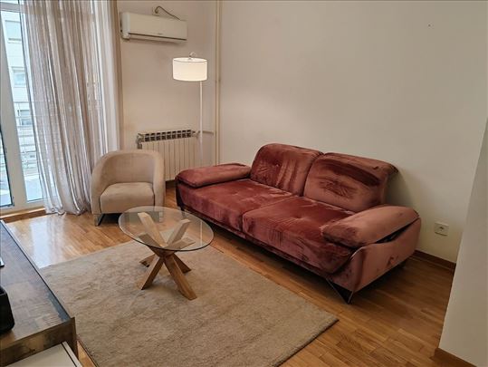 Vračar, Kumanovska lux 2-soban stan novija zgrada