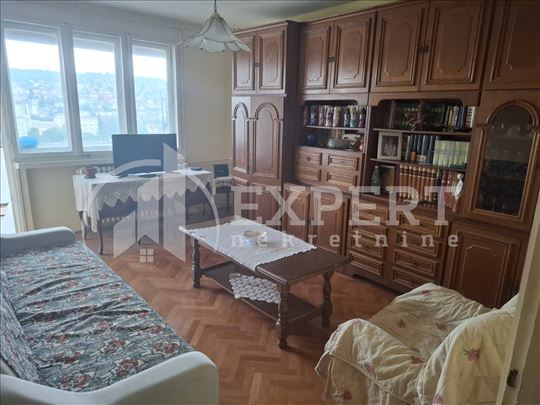 Izdaje se odličan stan kod Pravnog fakulteta, 66m2