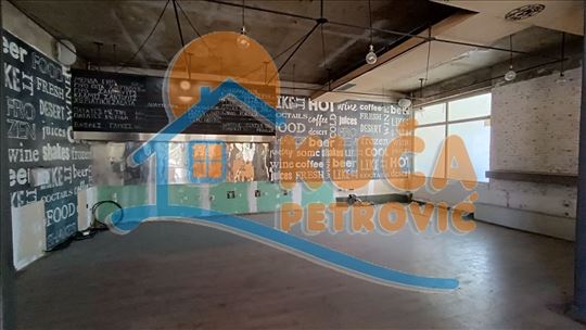 Izdaje se poslovni prostor, strogi centar, 202m2