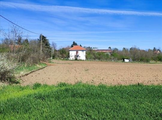 Lajkovac 38m2 plus 130 ari placa