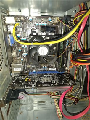 Stari računar AMD za osnovnu upotrebu