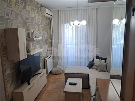 2.5 stan kod gradske bolnice