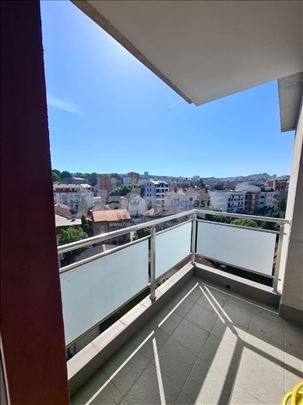 3 soban stan, Zira, Vuk, CENTAR parking mesto