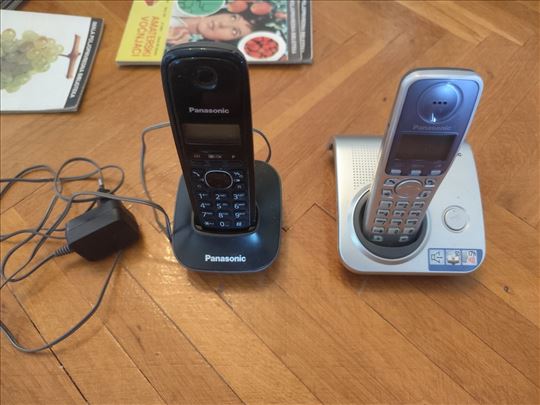 Dva Panasonic fiksna telefona