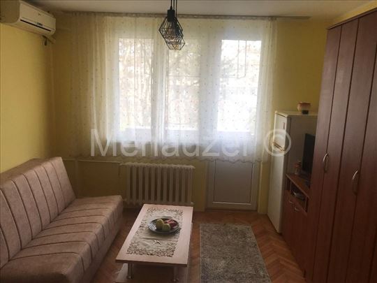 Fontana, O. Župančiča, nameštena garsonjera