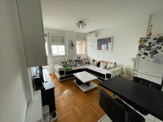 Stan,Novi Sad,Bulevar Patrijarha Pavla,kv: 61.00