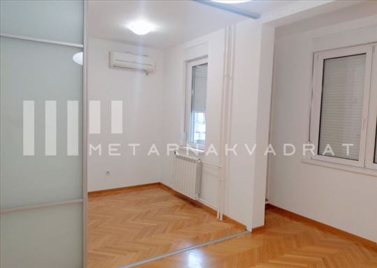 Beograd, Đeram pijaca, Branka Krsmanovića (ID: 131