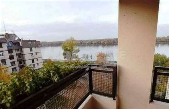 Dunavski kej - dvosoban stan sa pogledom na Dunav