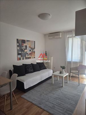 Jednoiposoban stan - 37m2 - Centar