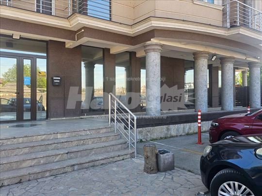 Lokal za izdavanje na Altini kod bazena Kengur