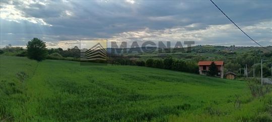 Popović | Građevinski plac na odličnoj poziciji