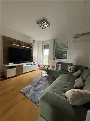 Prodaje se lux 4-soban u novogradnji,garaže ID#188