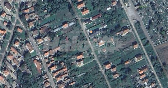 Prodajem plac u Jakovu