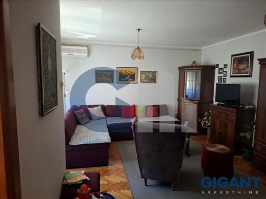 Rakovica, 56m2, II, crvena fasadna cigla