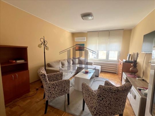 Stan za izdavanje, Hram Svetog Save, 54m2, 2.0