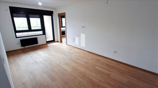 Trosoban apartman na Zlatiboru, pešačka zona