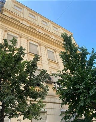 Vračar, salonac
