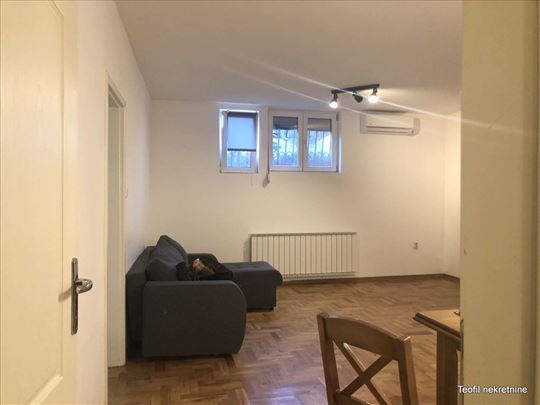 Zemun, 2.0, 46+4, namešten, uknjižen