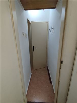 1,0,Zvezdara,Tatar Bogdana,32m2,pr,TA,namešten