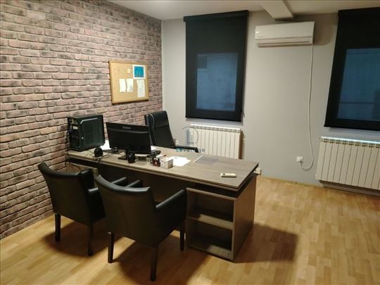 Altina, Poslovni prostor, 150m2