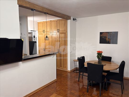 Blok 64,Immo centar,komplet renoviran sa garažom