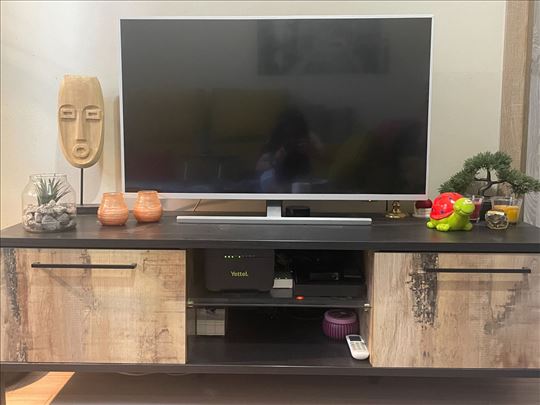 Emmezeta TV komoda sa vratima