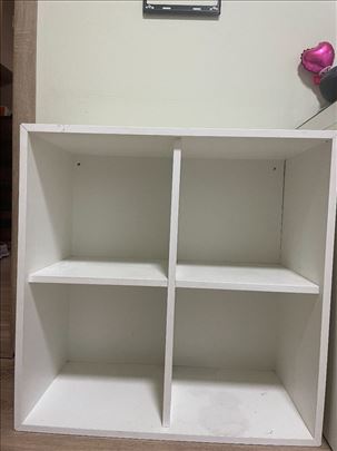 IKEA zidne spojene police sa 4 odeljka