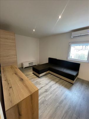 Izdavanje stan sve novo, 37m2