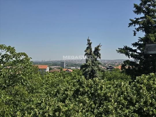 Jednosoban stan sa velikom terasom, Železnik centa