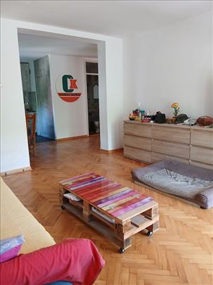 Karaburma, top lokacija, Dvosoban stan 45 m²