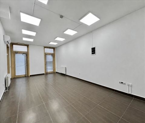 Lokal 36m² kod Botaničke bašte – prizemlje + parki