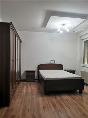 Majke Jevrosime, Centar, 2,0