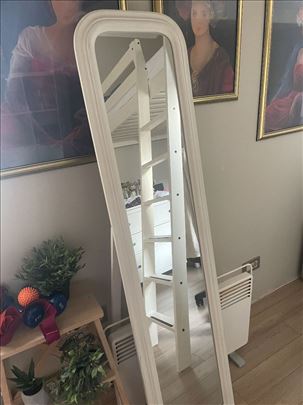 Podno ogledalo