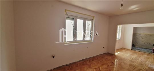 Prodaja stana Kaluđerica 3,0 + parking ID#1624